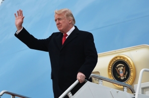 Рейтинг одобрения Трампа среди жителей США упал рекордно низко