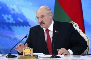 Лукашенко обвинил Литву и Украину в подготовке боевиков