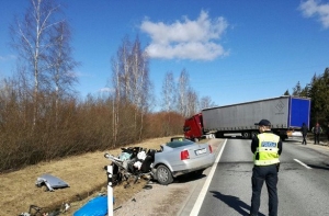 Новые факты о трагическом ДТП под Елгавой: машина была без техосмотра