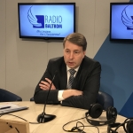 LA: Аугулису грозят судом за идею ремонтировать дороги за счет пенсионеров
