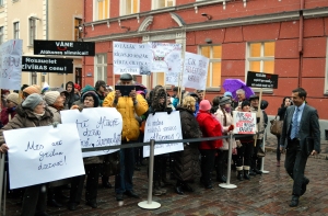 Начальник ПБ: ругая своих чиновников, мы поддерживаем Россию