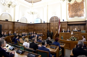 Сейм разрешил правительству контролировать крупнейшие СМИ и предприятия
