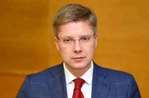 Без апелляции: Ушакову окончательно запретили общаться в соцсетях на русском