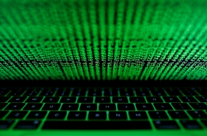 НАТО предлагает установить слежку за СМИ и соцсетями Балтии