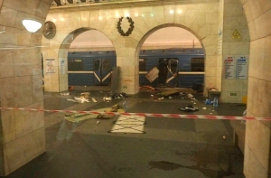 Число жертв теракта в метро Петербурга увеличилось до 16 человек