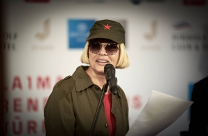 Свидание с Лаймой Вайкуле: не ВОЛНУемся, музыка будет!