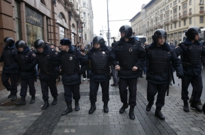 Более тысячи человек вышли на акции протеста в России