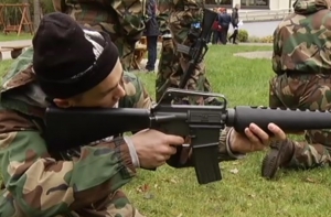 Мэр Риги  с семьей и коллегами принял участие в Большом субботнике