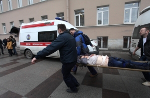 Очевидцы о взрыве в метро: вагон раскурочен, окна разбиты, нет света, кровь