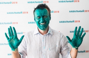 Навальный заявил, что может ослепнуть на один глаз от химического ожога зеленкой