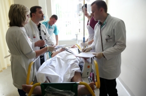 Борьба за оплату сверхурочных: медики обратились в Конституционный суд
