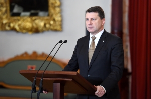 Президент: детские дома должны уйти в прошлое