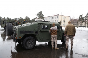 Более 1200 военных из разных стран собрались в Адажи на учения