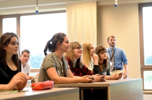 Директор школы: реформы Минобразования основываются на недостоверных данных