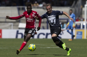 В Мексике футболист забил гол в девятку ударом через себя