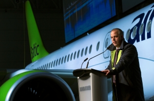 Зарплата директора airBaltic за прошлый год превысила миллион евро