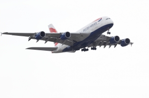 Обмочившаяся пассажирка British Airways 13 часов просидела в мокрой одежде