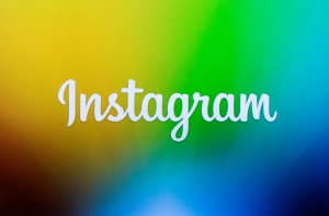 Instagram добавил селфи-стикеры в свои Stories