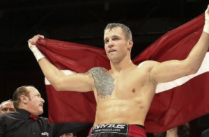 Бриедис победил Хука и стал новым чемпионом WBC