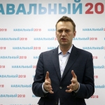 Навальному после нападения диагностировали химический ожог глаза