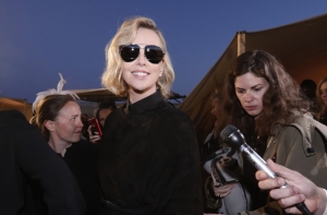 Деми Мур, Шарлиз Терон, Рианна и другие на показе круизной коллекции Christian Dior