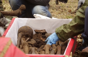 В Шауляе демонтируют братскую могилу советских солдат