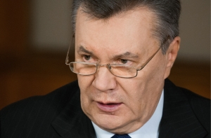Янукович поведал о намерении лично допросить Порошенко и Яценюка