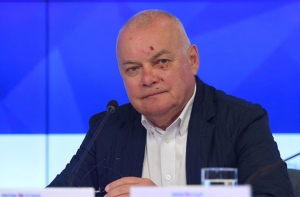Глава «Россия сегодня» Дмитрий Киселев появился на публике с разбитым лицом