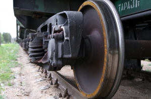 Под поездом погиб восьмилетний ребенок