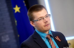 Политолог: Нацблок штрафами за неиспользование госязыка сам себя «потопил»