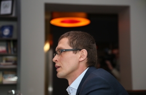 Юрашс признан подозреваемым, ему запрещен выезд из Латвии