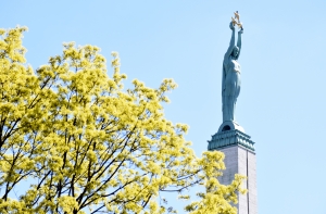 В Риге хотят построить памятник Атмоде