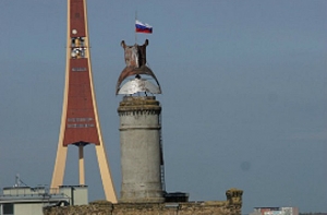 Российский флаг на пивоварне 9 мая: полиция никого наказывать не будет