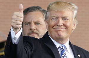 Пользователи сети высмеяли Трампа за его ошибочный твит