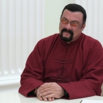 Стивену Сигалу запретили въезд на Украину