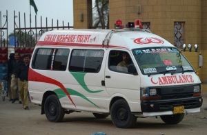 В Пакистане из-за возгорания бензовоза погибли более 140 человек (ДОПОЛНЯЕТСЯ)