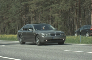 Под Гаркалне BMW разогнался до 171 км/ч