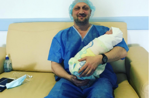 Гоша Куценко показал новорожденную дочь