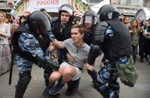 Соловьев назвал участников акции в Москве «вечными 2 процентами дерьма»