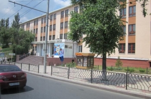 СМИ: обрушение в Донецком университете торговли приняли за теракт