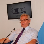 Уфолог рассказал, кто стоит за загадочными кругами на полях