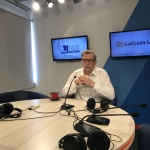 Скандальное “голое” фото экс-премьера Латвии висит у него дома