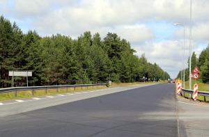 На Таллинском шоссе загорелся автомобиль