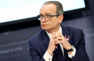 Соцсети: в каком шкафу прятался Расначс до объявления «войны экономическим преступникам»