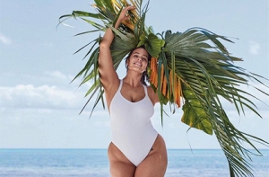 Красота вне размеров: модель plus-size опубликовала новое фото в купальнике