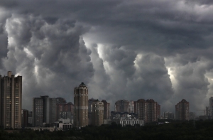Число пострадавших от московской бури выросло до 16