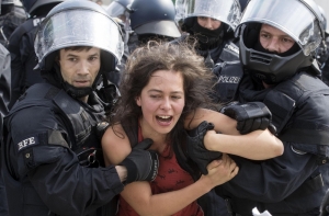 Блогер из Гамбурга: главное зло для протестующих - Трамп, Путин и Эрдоган