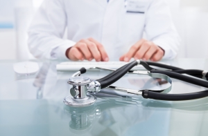 Латвиец просит помочь в борьбе с халатностью врачей