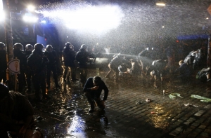 Во время протестов в Гамбурге задержаны почти 300 человек