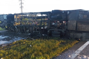 В Татарстане при столкновении автобуса и грузовика погибли 13 человек